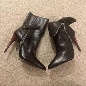 Donald J. Pliner DMSX "TENN" Ankle Boots Black Leather Stiletto Heels